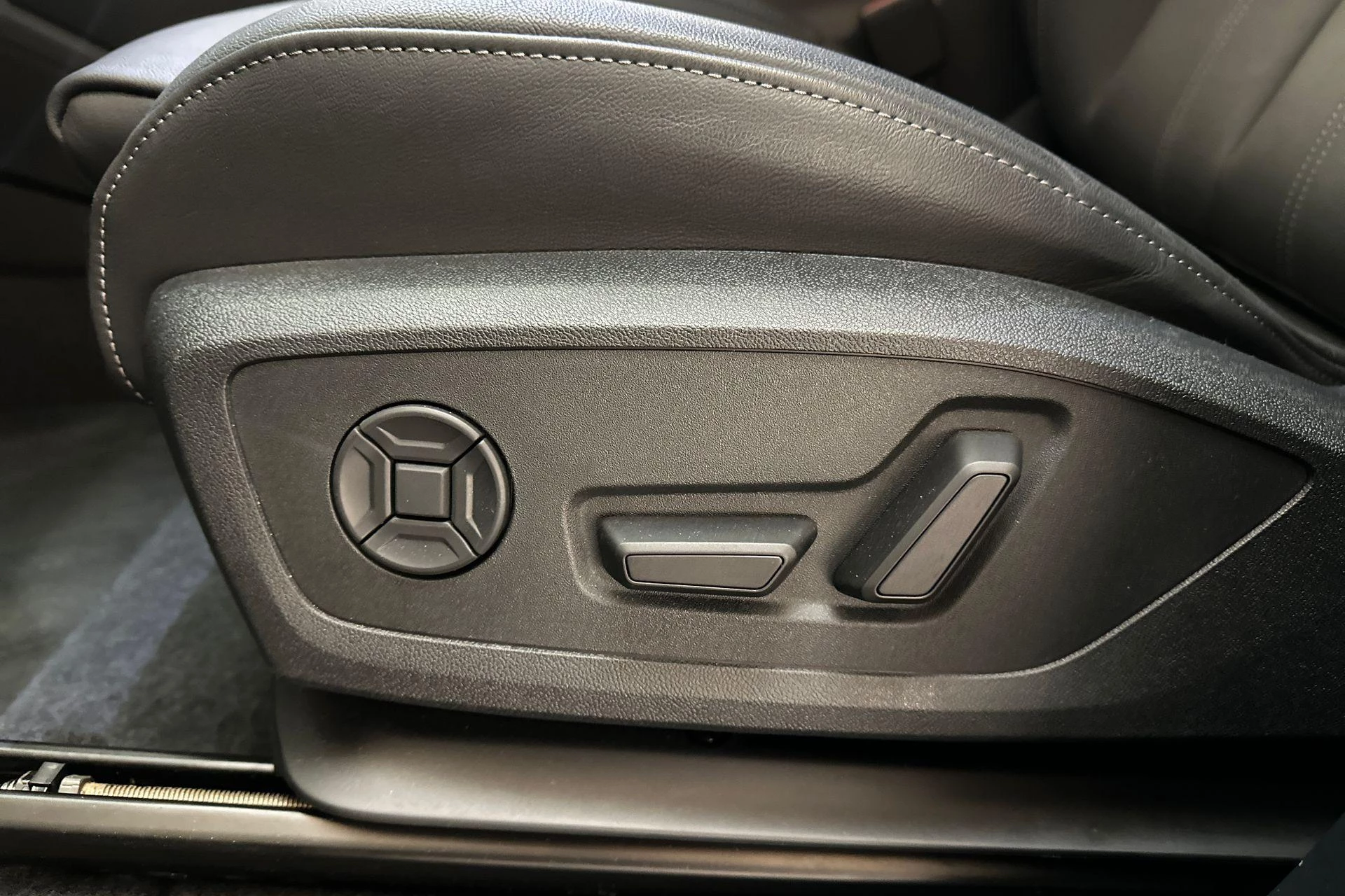 Hoofdafbeelding Audi Q6 e-tron