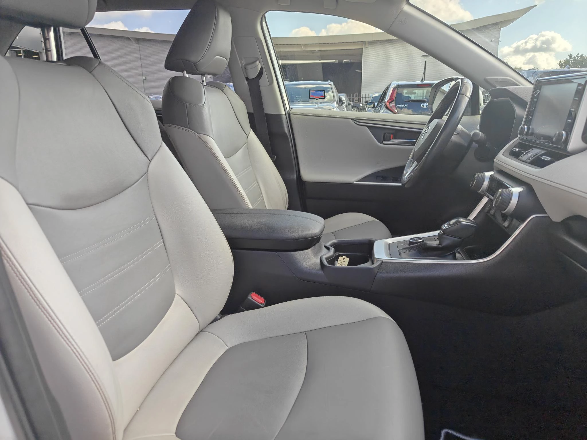 Hoofdafbeelding Toyota RAV4