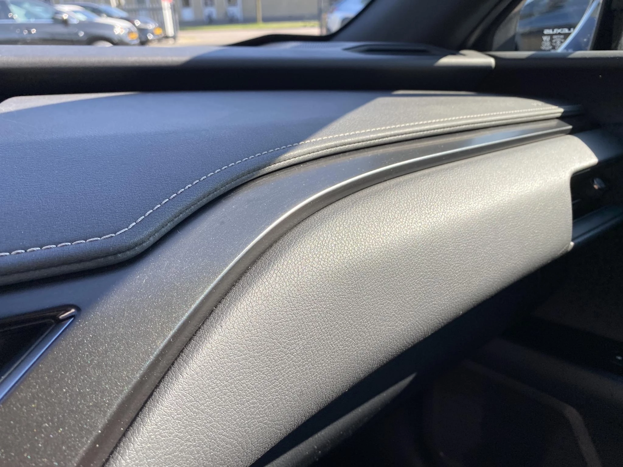 Hoofdafbeelding Lexus UX