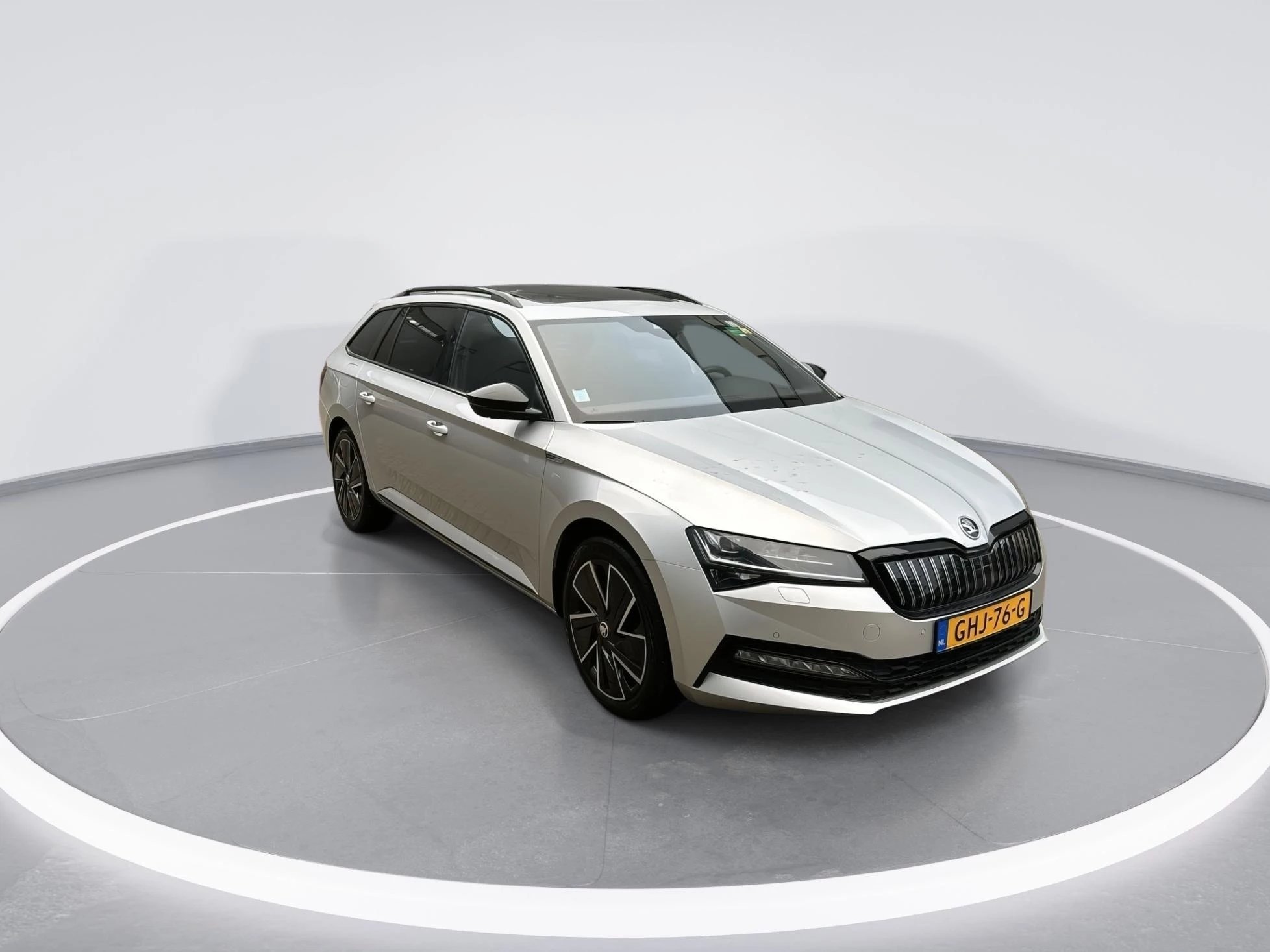 Hoofdafbeelding Škoda Superb