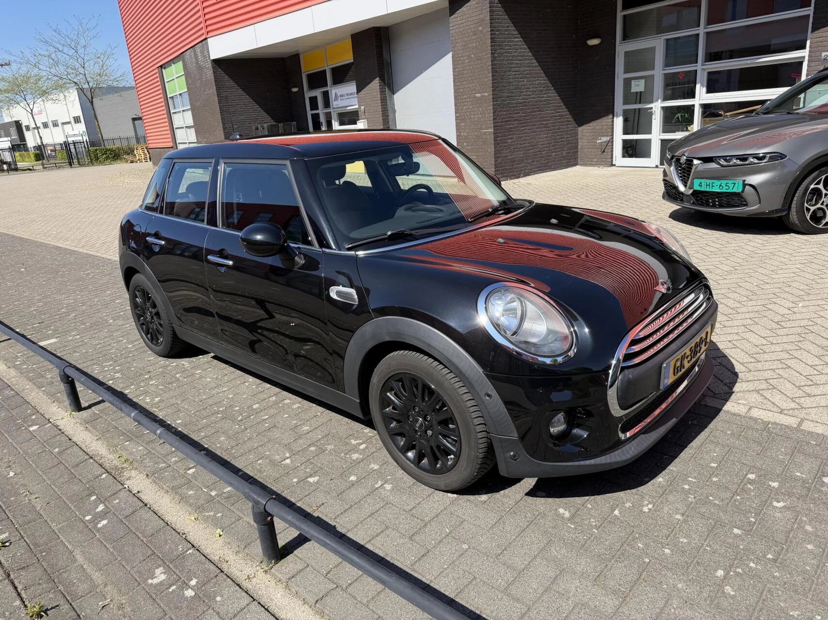 Hoofdafbeelding MINI One