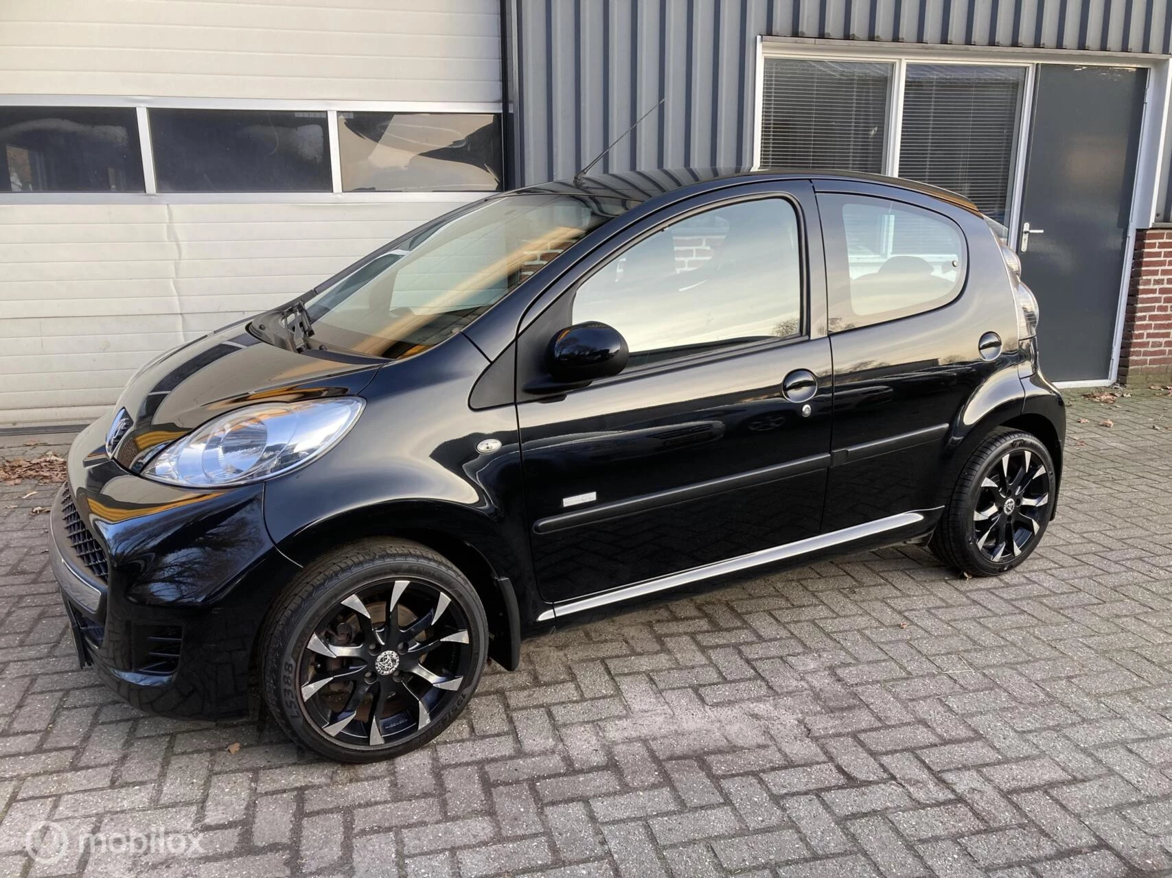 Hoofdafbeelding Peugeot 107