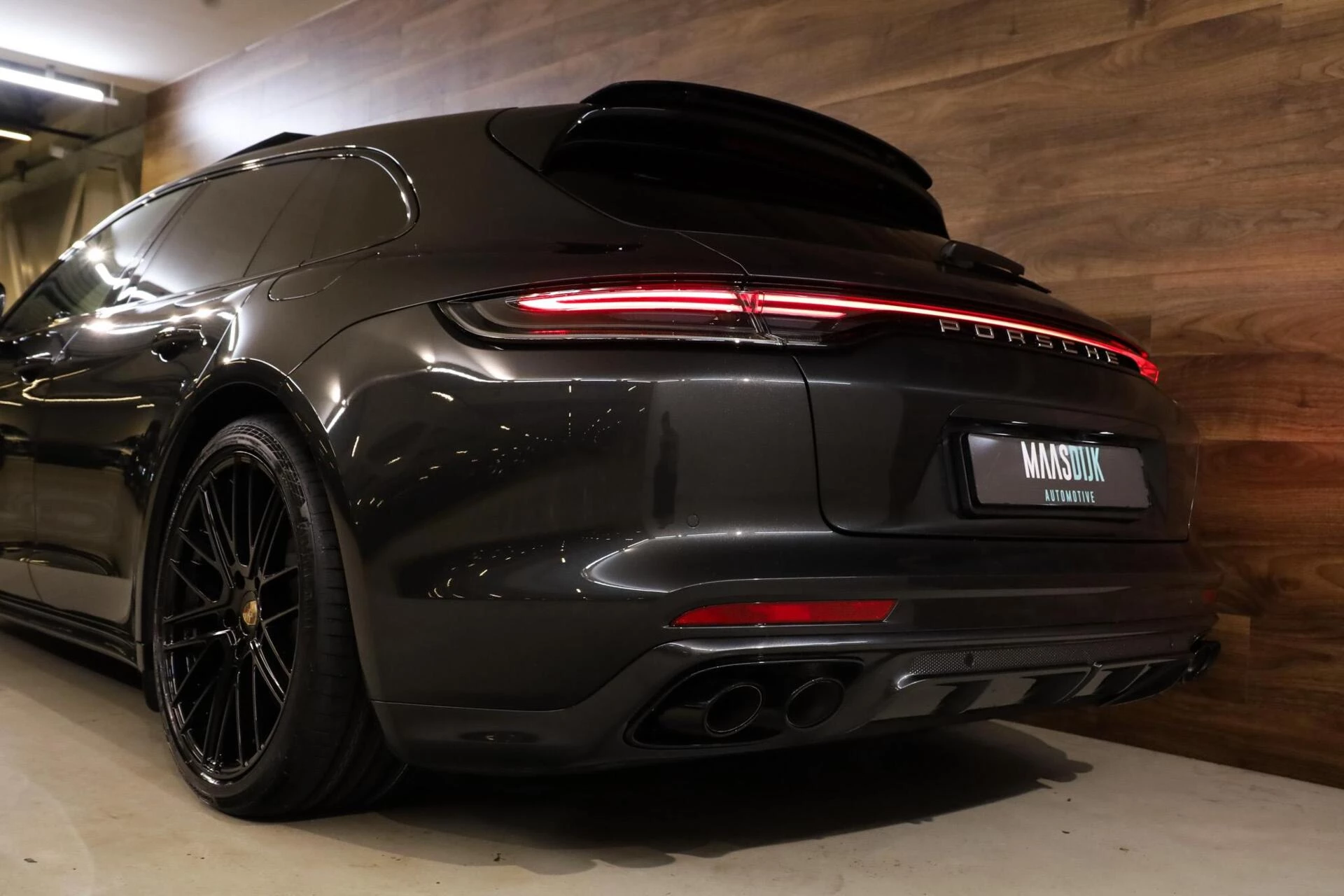 Hoofdafbeelding Porsche Panamera