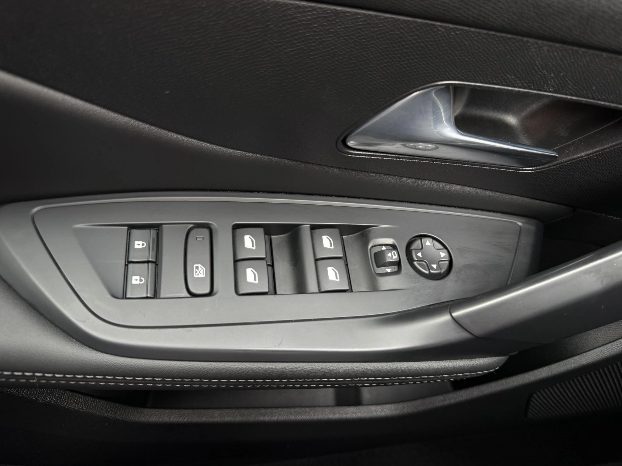 Hoofdafbeelding Peugeot 408