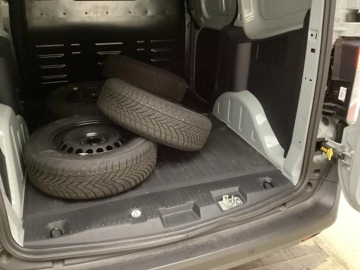 Hoofdafbeelding Ford Transit Courier