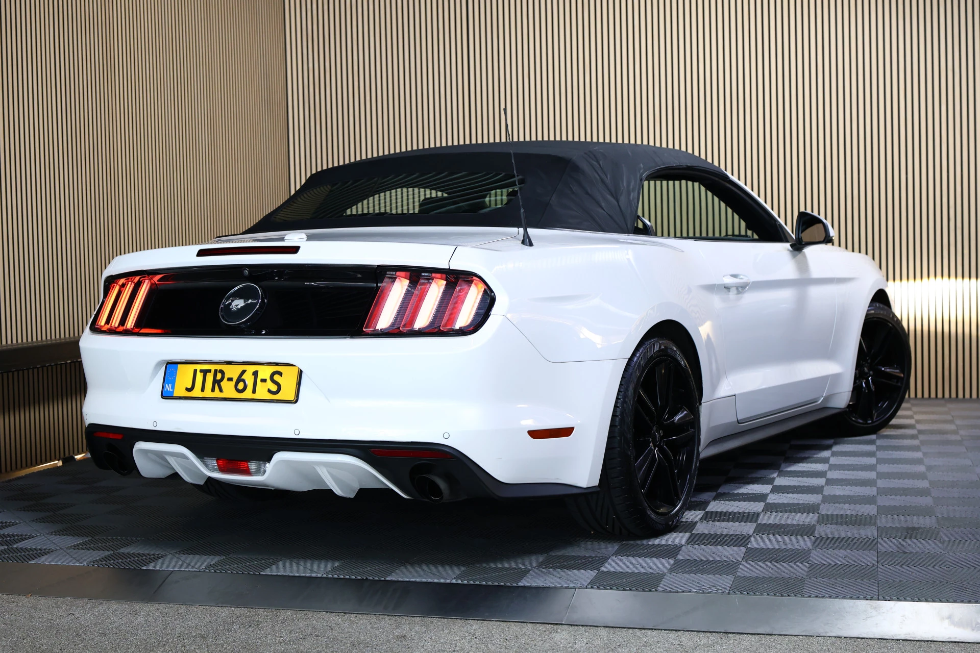 Hoofdafbeelding Ford Mustang