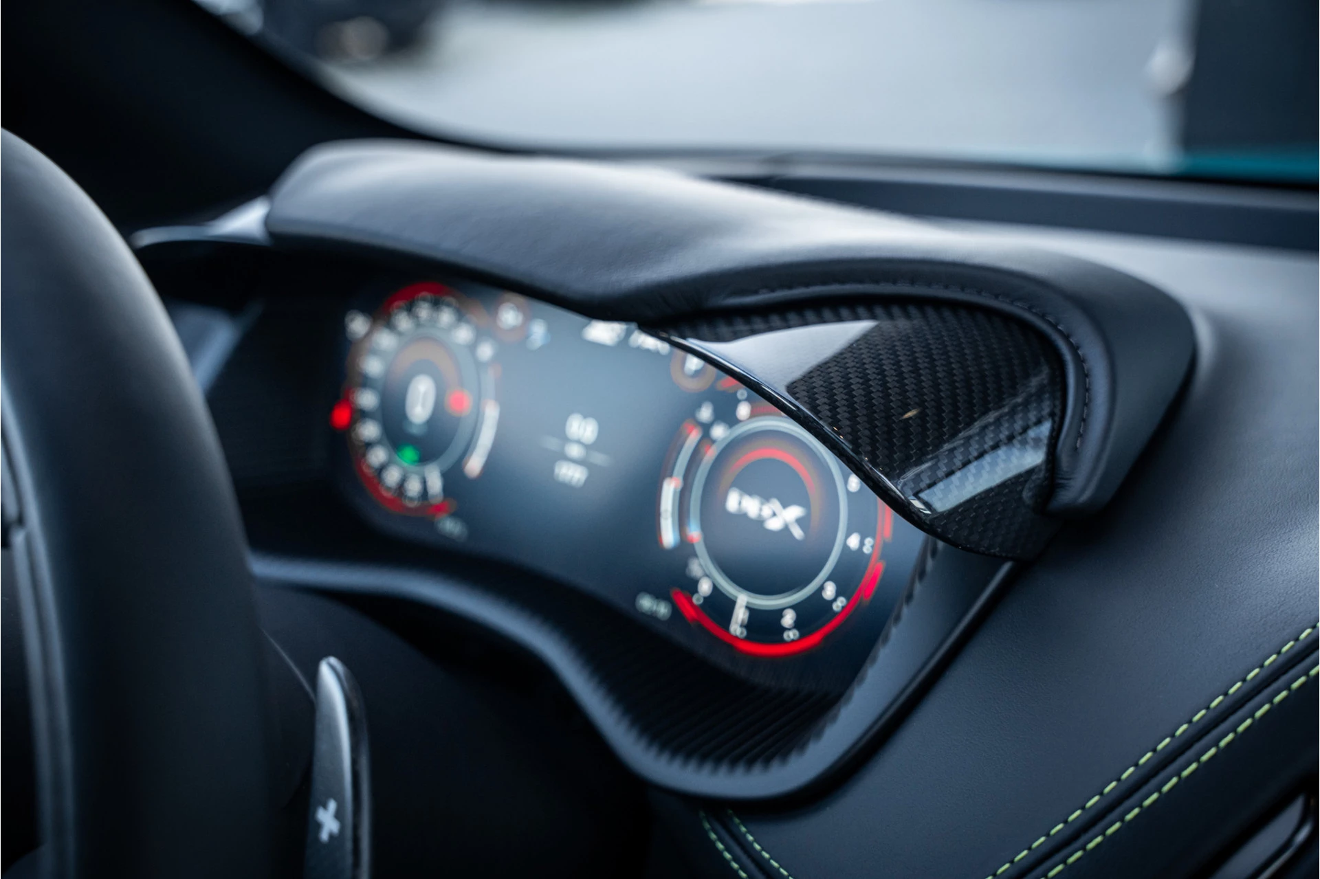 Hoofdafbeelding Aston Martin DBX