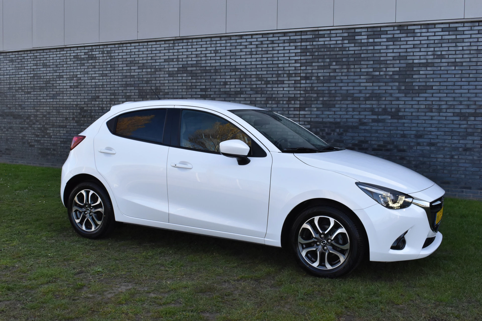 Hoofdafbeelding Mazda 2
