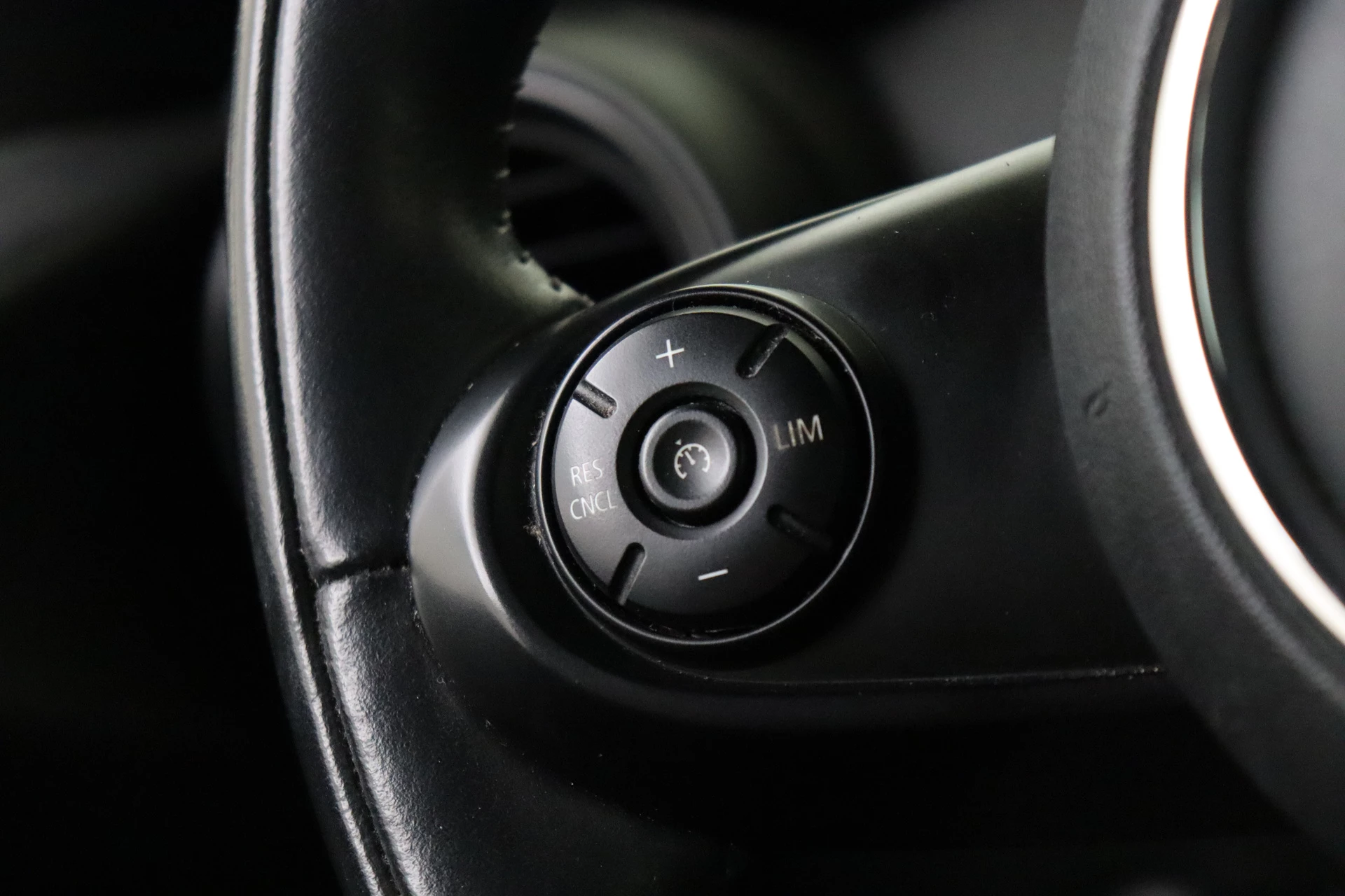 Hoofdafbeelding MINI One