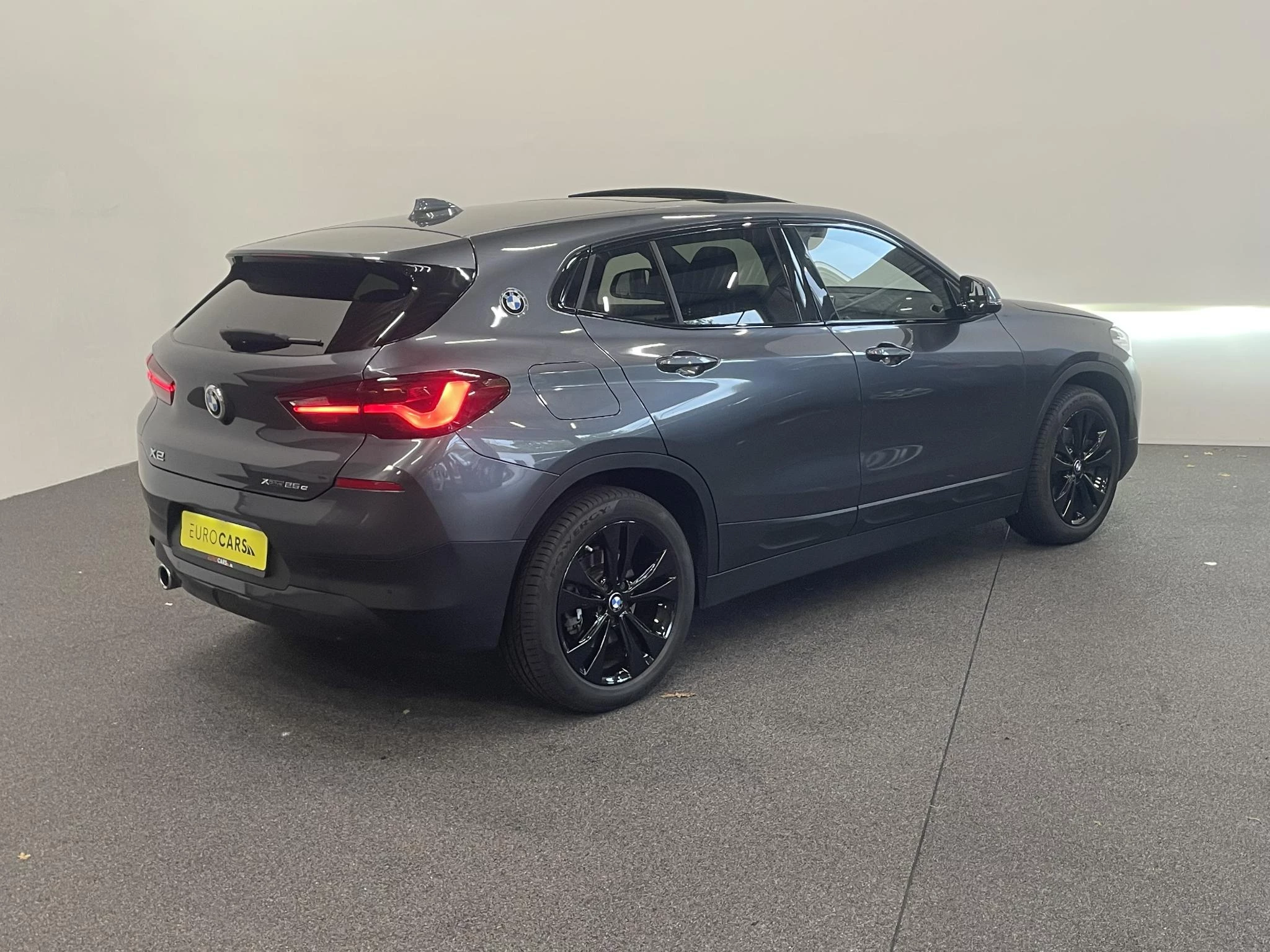 Hoofdafbeelding BMW X2