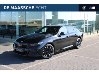 BMW 5 Serie 530e M Sport Automaat / Panoramadak / Trekhaak / Comfortstoelen / Bowers & Wilkins / Adaptieve LED / Parking Assistant Plus / Stoelventilatie