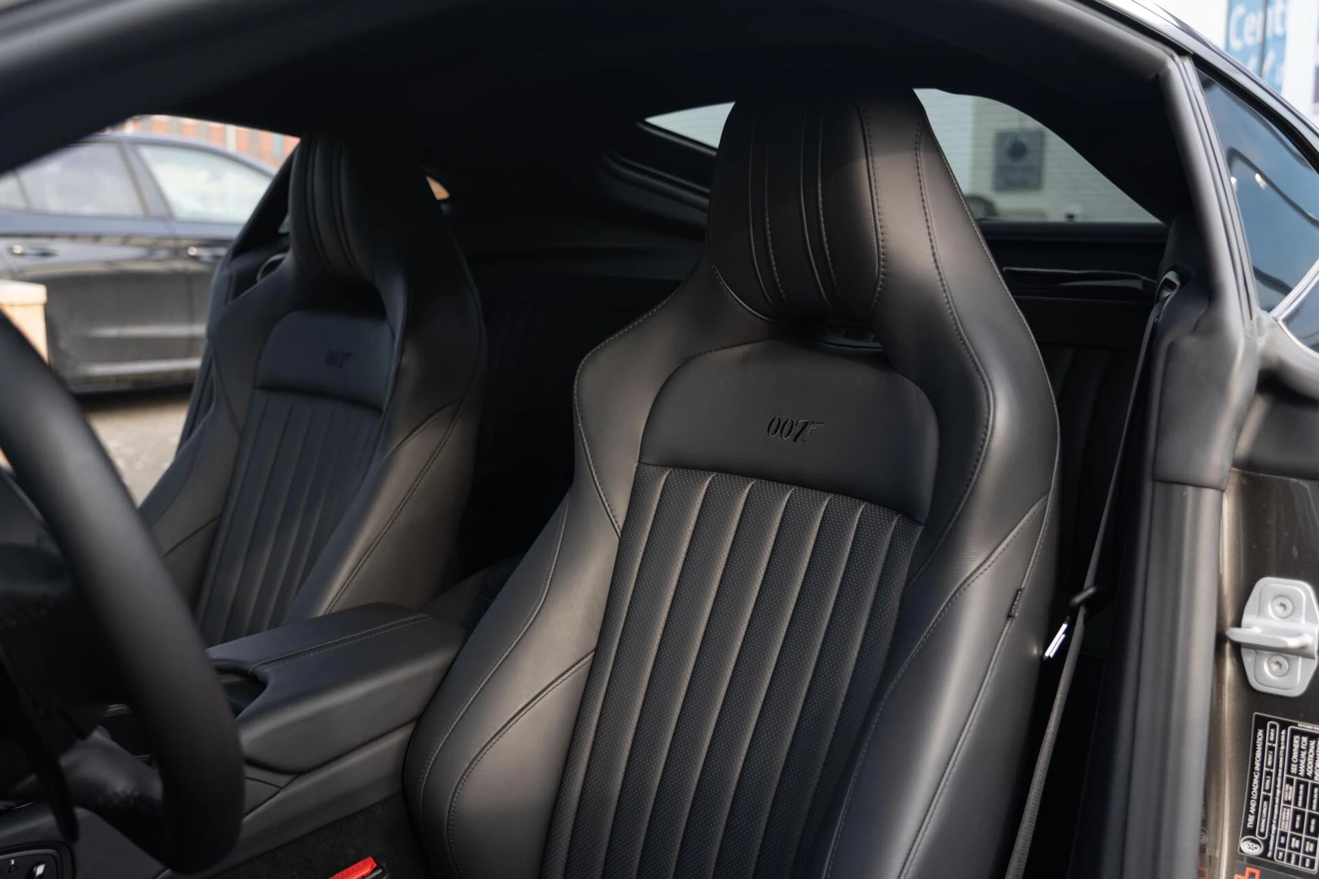 Hoofdafbeelding Aston Martin V8 Vantage