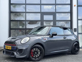 Mini Mini 2.0 John Cooper Works 231PK+ JCW  / H&K / LED / LU