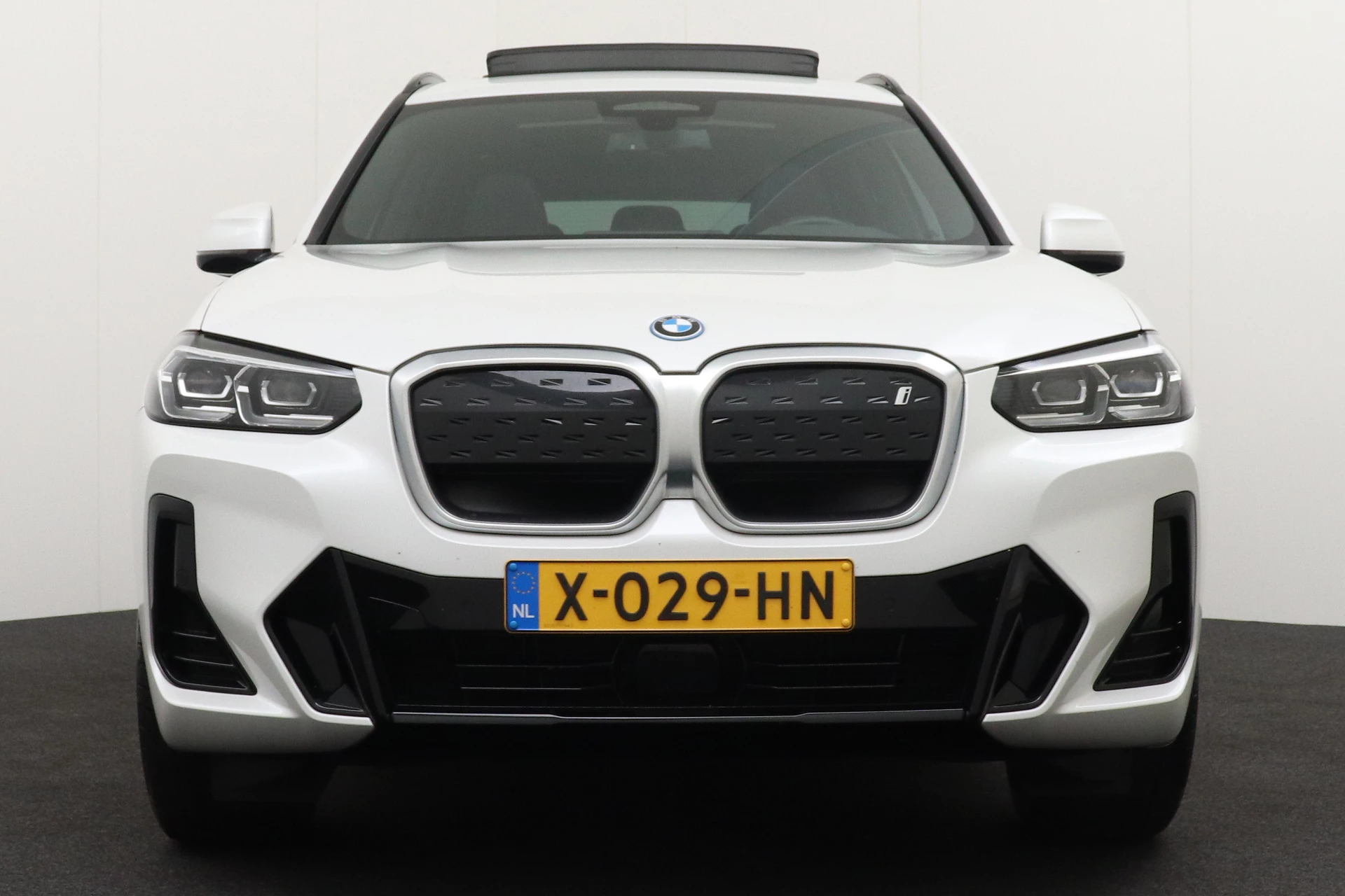 Hoofdafbeelding BMW iX3