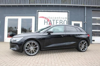 Hoofdafbeelding Audi A3 Audi A3 40TFSI-E S-Line Matrix Virtual LED Navi Apple Camera 17LM