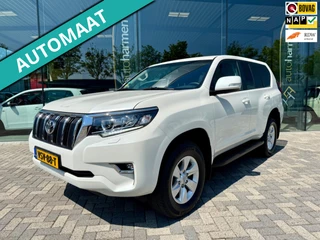 Hoofdafbeelding Toyota Land Cruiser Toyota Land Cruiser 2.8 D-4D Window VAN, 1e eigenaar, NAP, 3500 kg, CarPlay, LED, Trekhaak