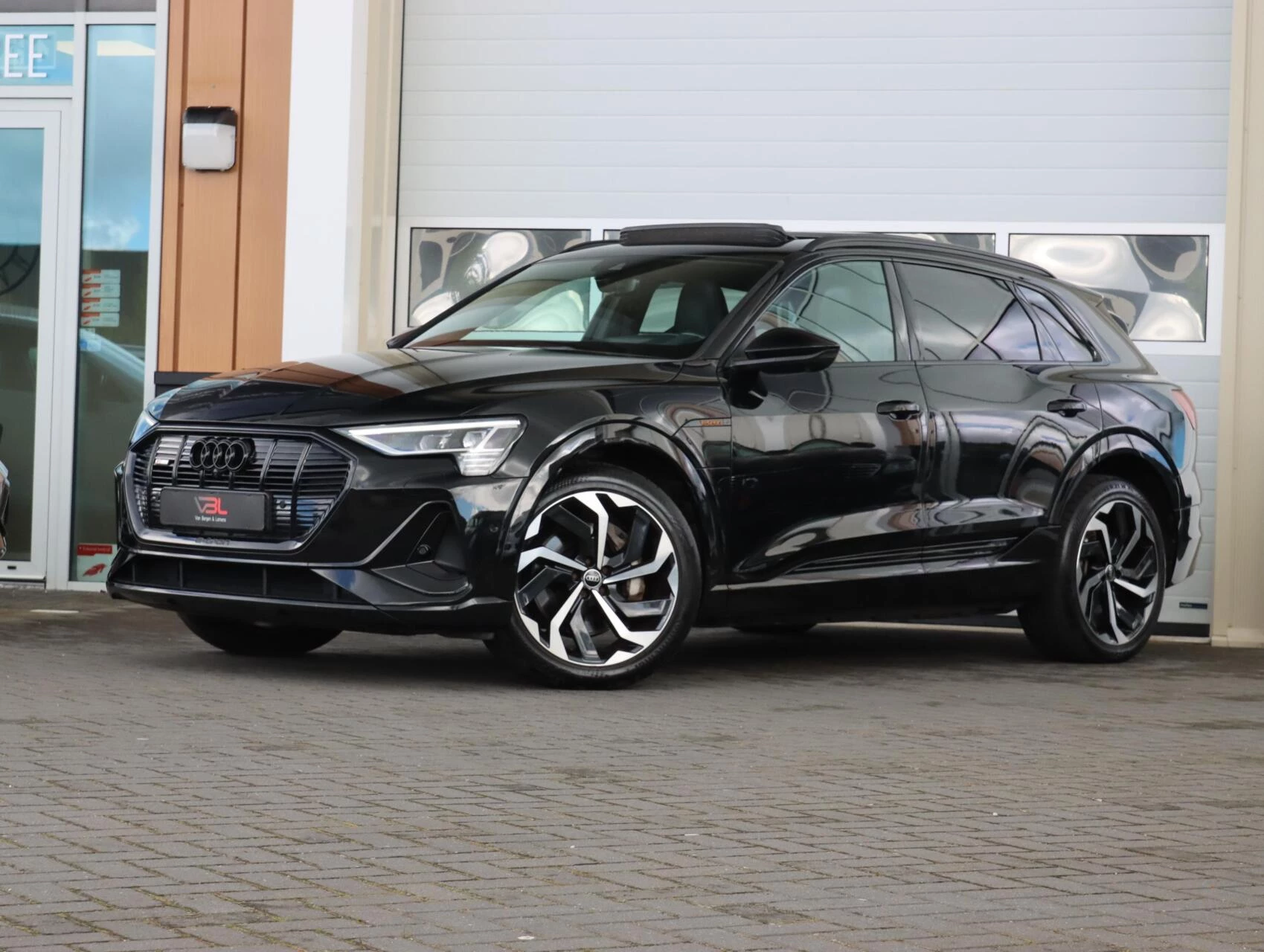 Hoofdafbeelding Audi e-tron