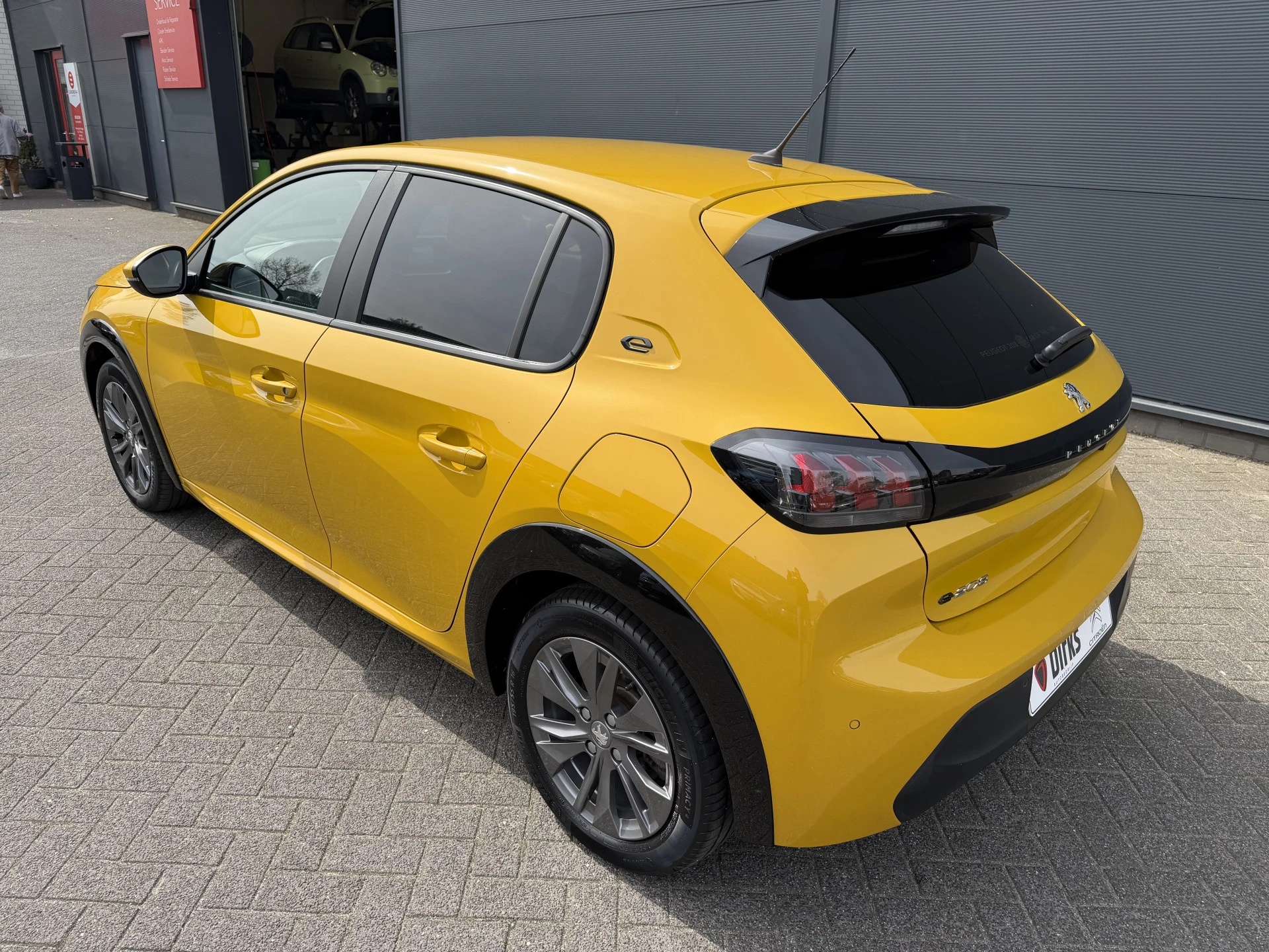 Hoofdafbeelding Peugeot e-208