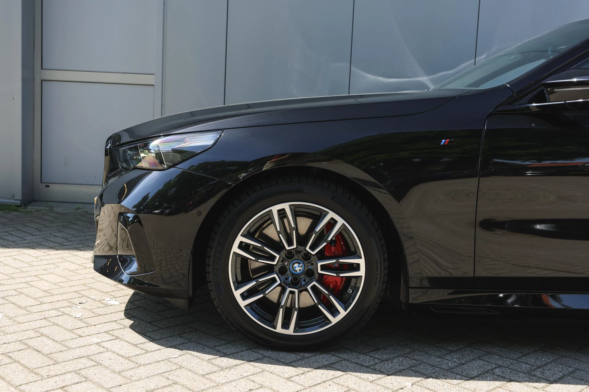 Hoofdafbeelding BMW i5