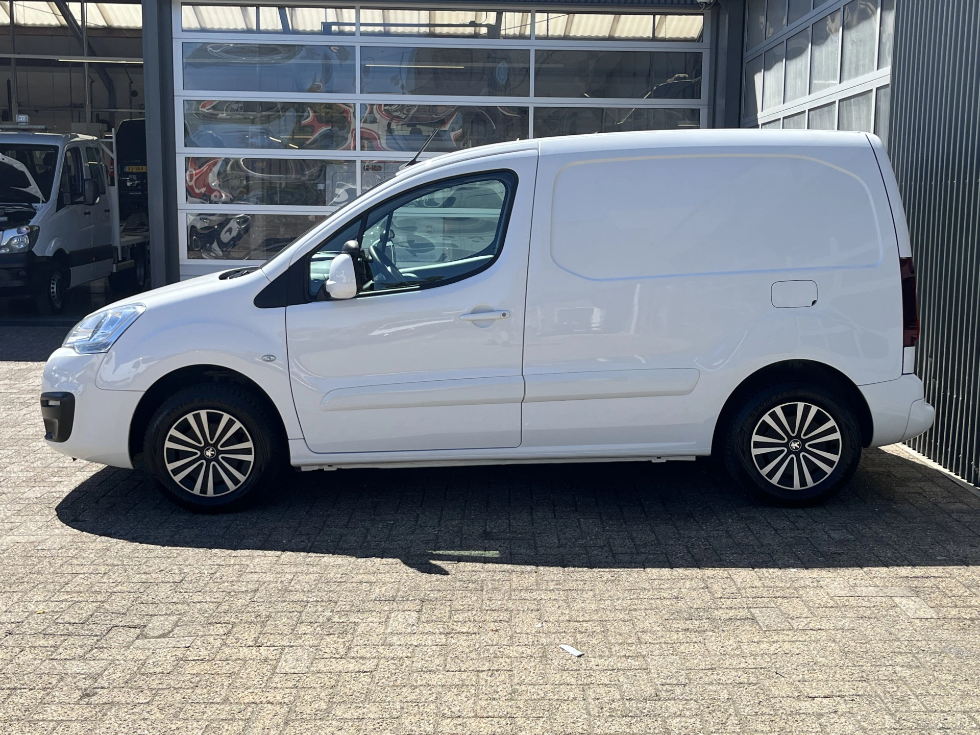 Hoofdafbeelding Peugeot Partner
