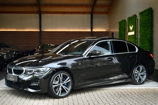 BMW 3-serie 330i M-Sport Individual - Nappaleer - 360 Camera - Adaptive Cruise Control - Stuurverwarming - Keyless Entry - Schuifd