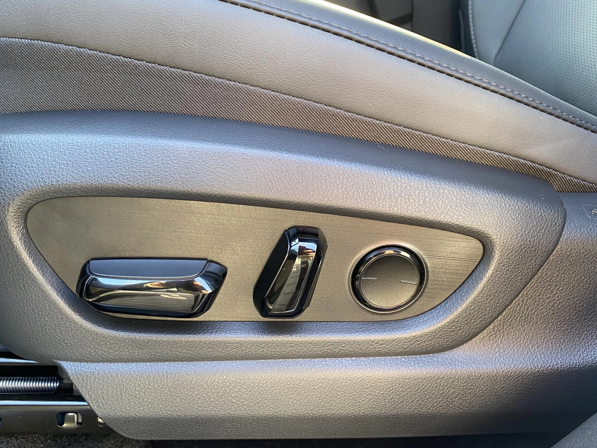 Hoofdafbeelding Lexus RZ