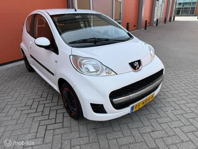 Hoofdafbeelding Peugeot 107