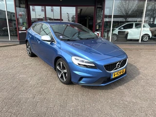 Hoofdafbeelding Volvo V40 Volvo V40 2.0 T2 INSCRIPTION