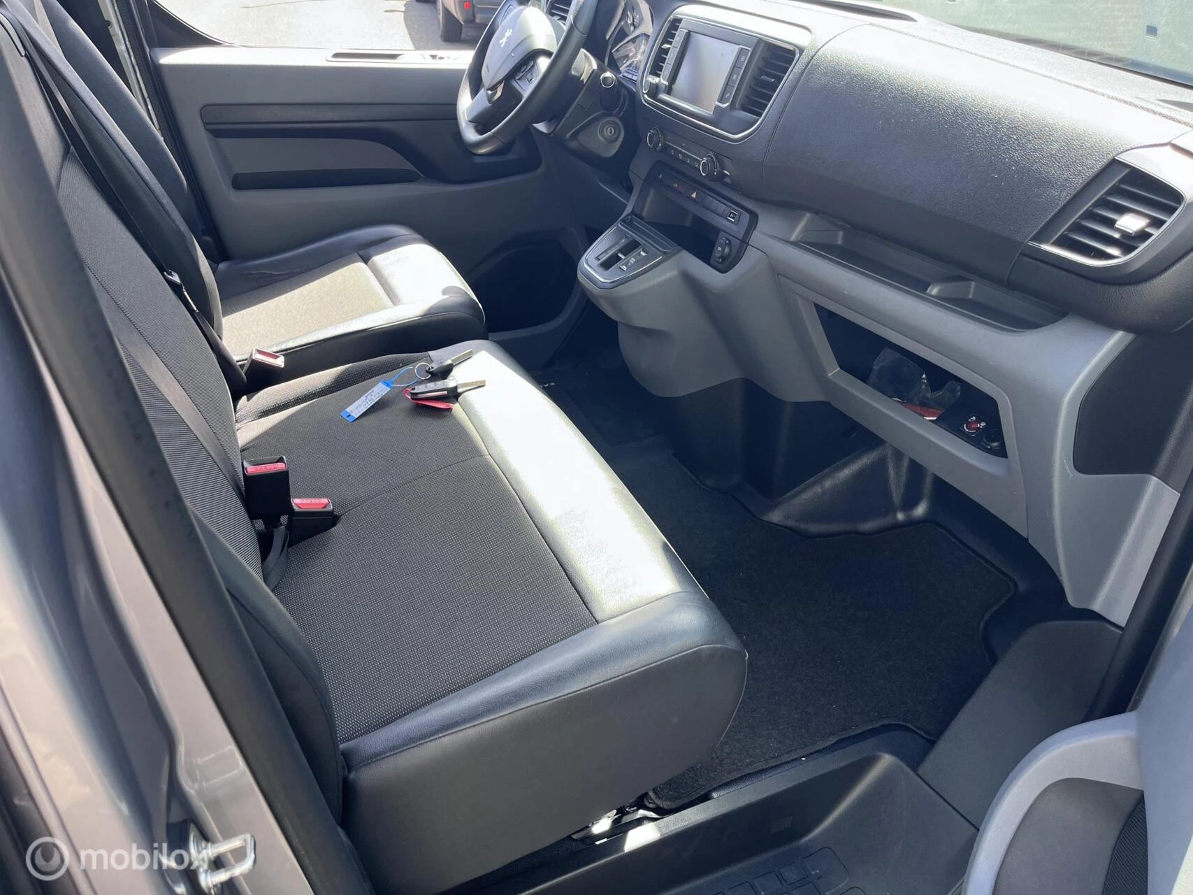 Hoofdafbeelding Peugeot e-Expert