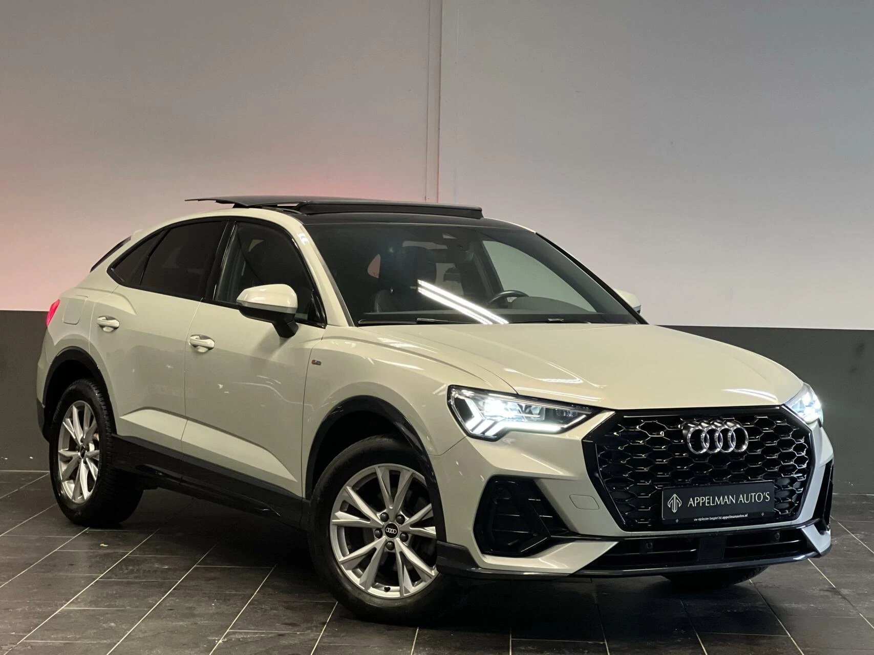 Hoofdafbeelding Audi Q3