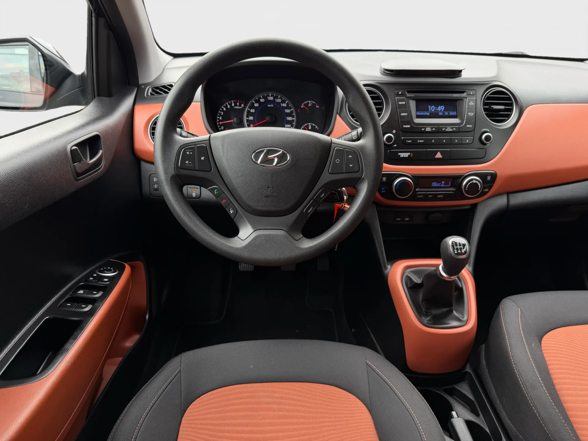 Hoofdafbeelding Hyundai i10
