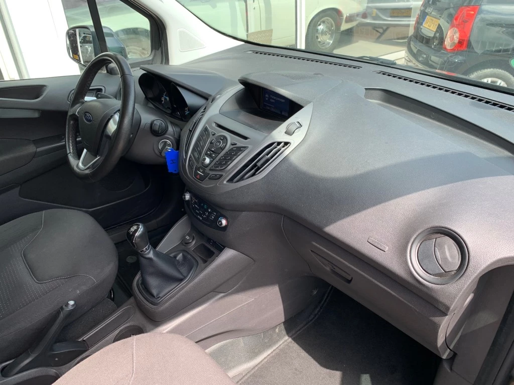 Hoofdafbeelding Ford Transit Courier