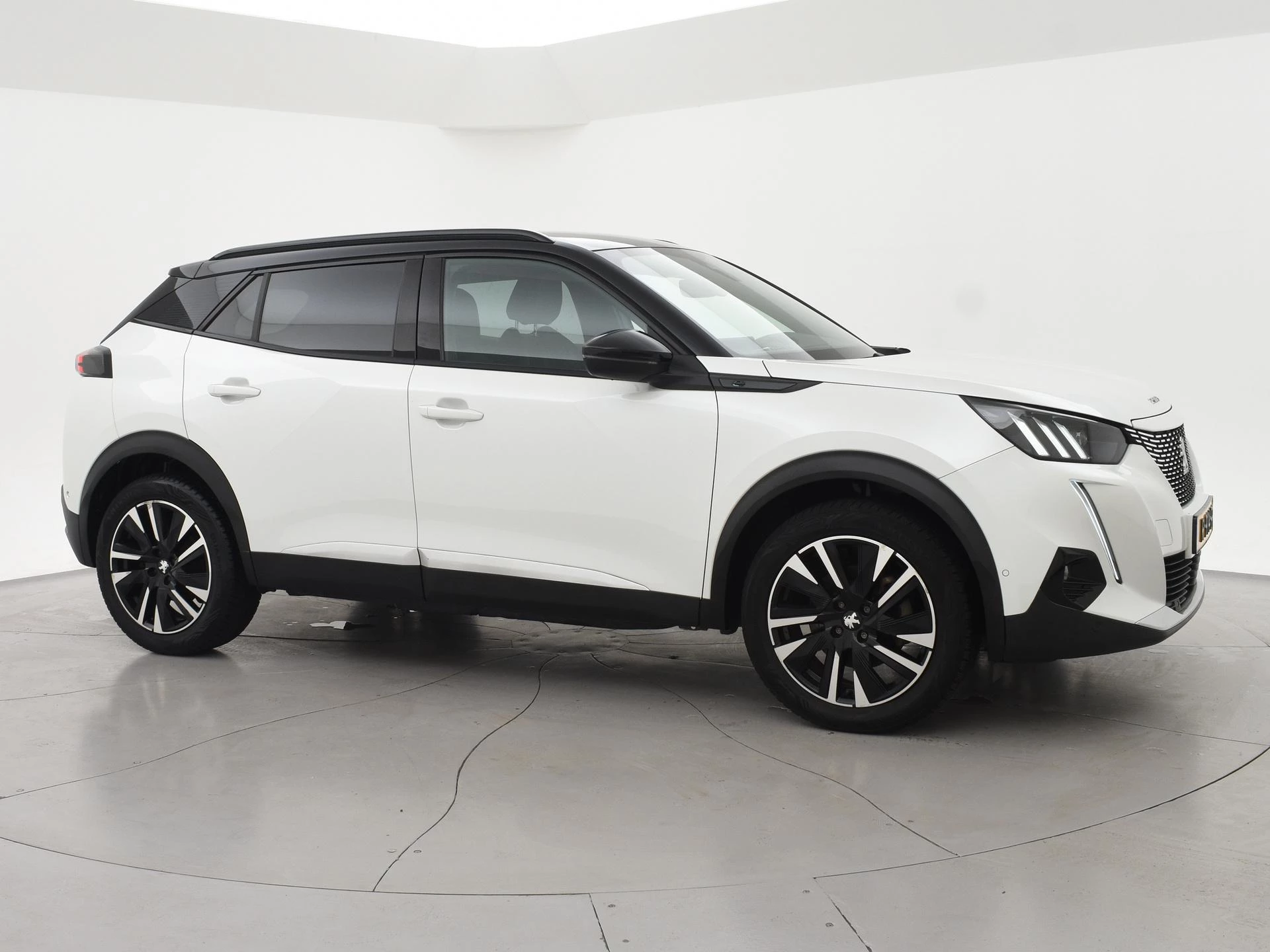 Hoofdafbeelding Peugeot e-2008