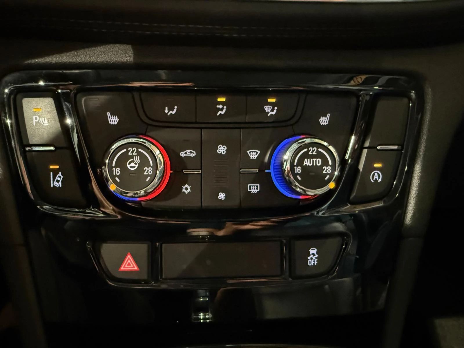 Hoofdafbeelding Opel Mokka X