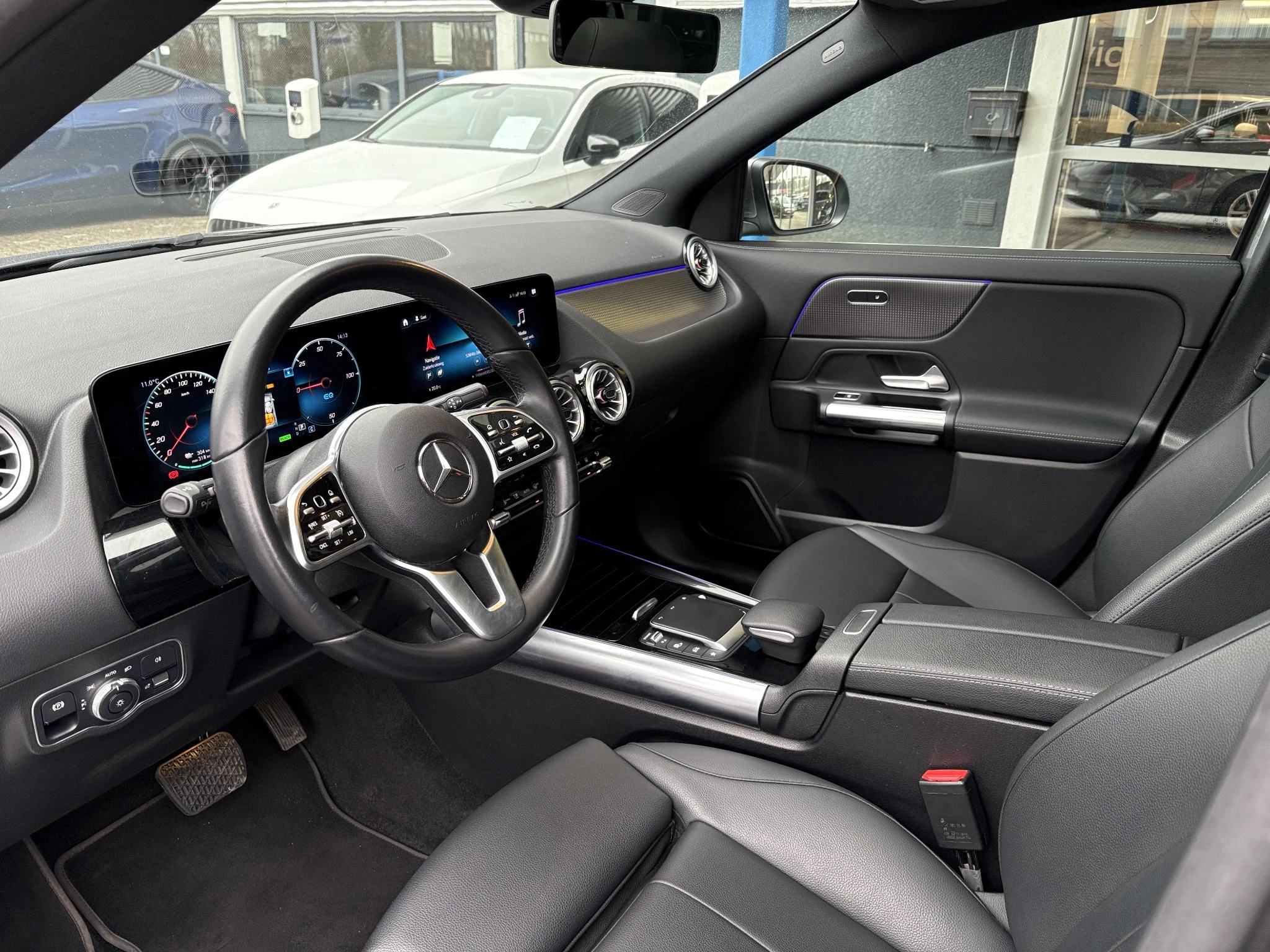 Hoofdafbeelding Mercedes-Benz EQA