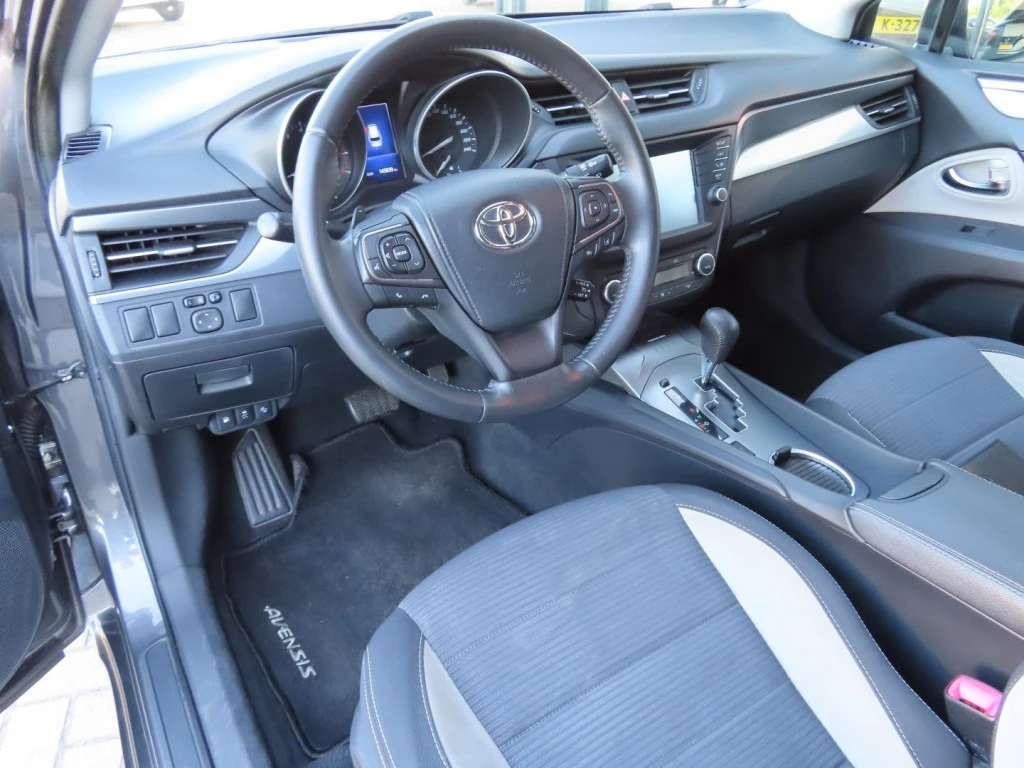 Hoofdafbeelding Toyota Avensis