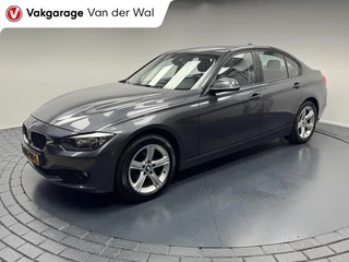 BMW 3-serie 316i Trekhaak-Clima-Cr.contr-Stoelverwarming-Parkeersensoren-Lm17''velgen