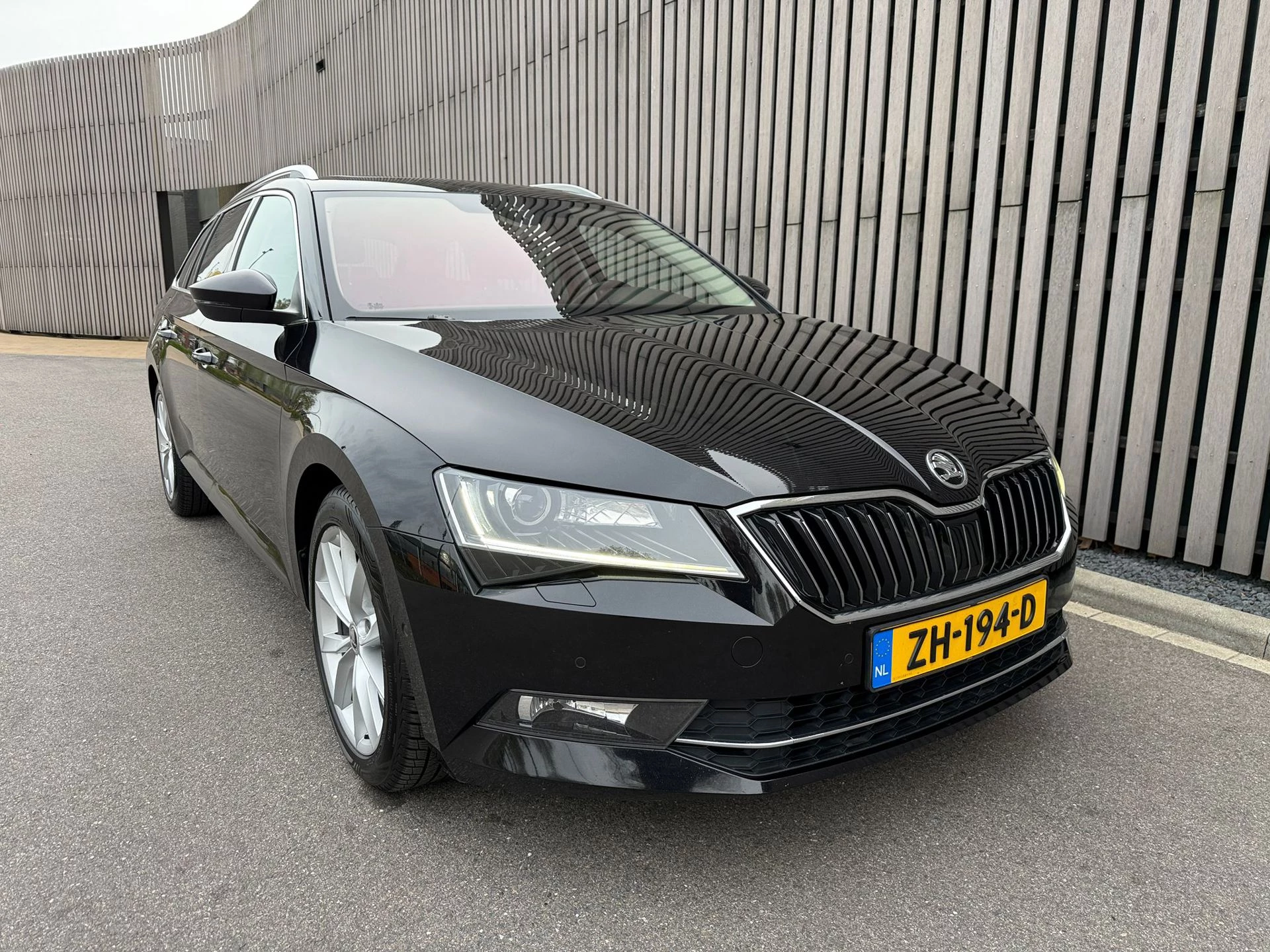 Hoofdafbeelding Škoda Superb