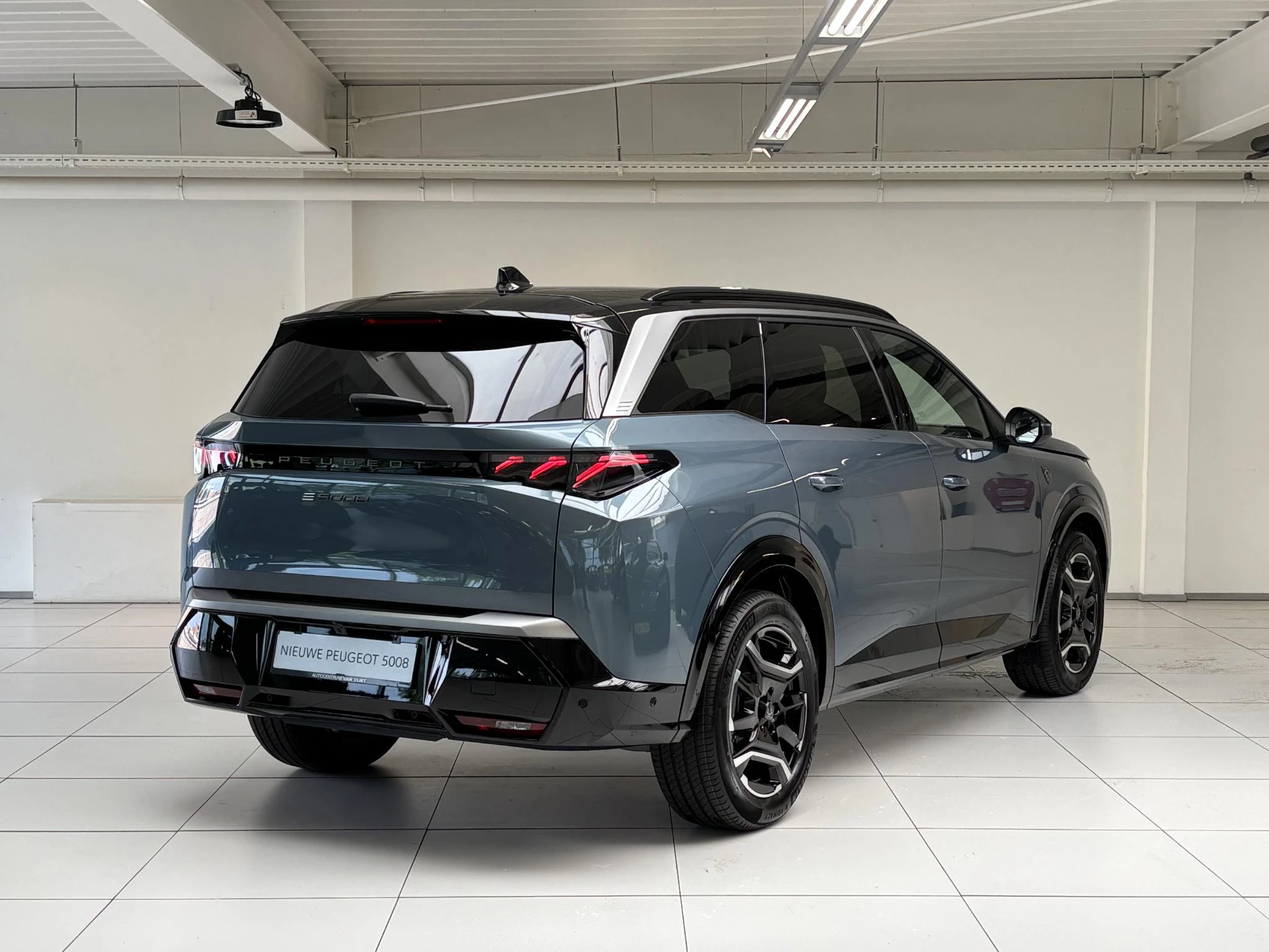 Hoofdafbeelding Peugeot e-5008