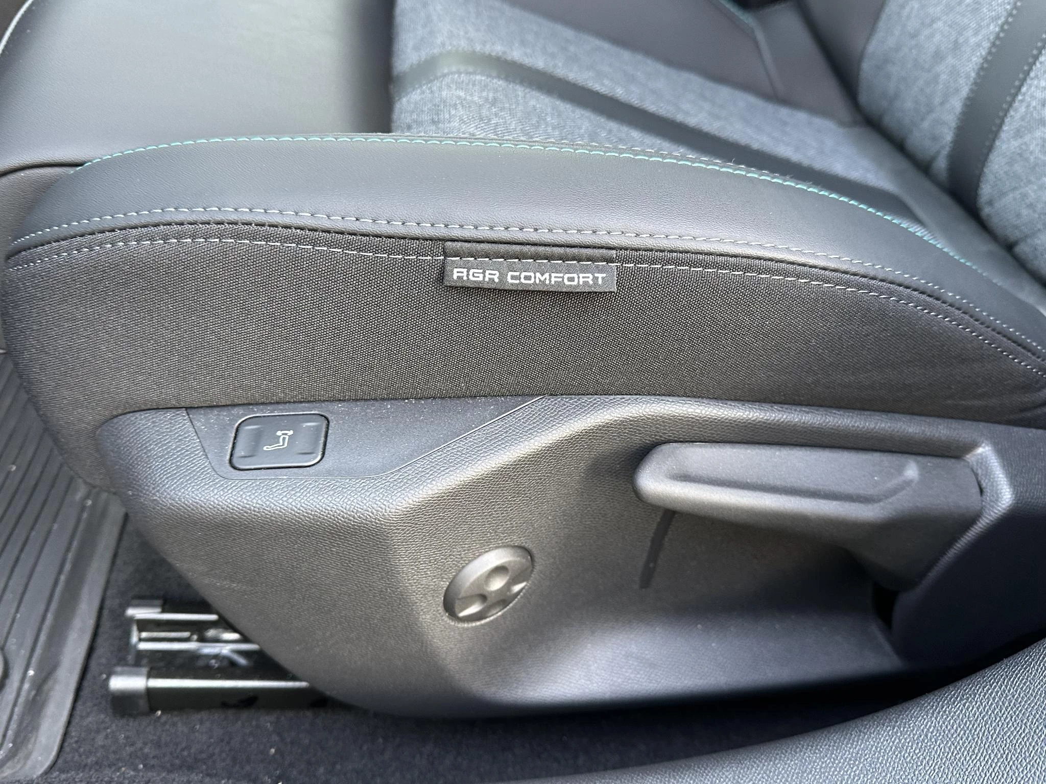 Hoofdafbeelding Peugeot 408