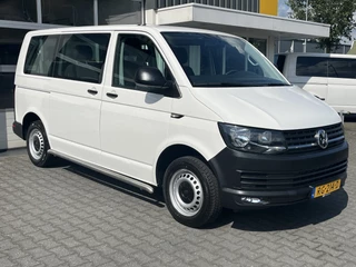 Volkswagen Transporter Kombi 9 persoons 2.0 TDI L1H1 BTW en BPM vrij Airco Cruise control Trekhaak PDC 1e eigenaar Euro 6 Personenbus Marge Kombi Combi Tourer Groepsvervoer Ideaal voor ombouw naar Camper