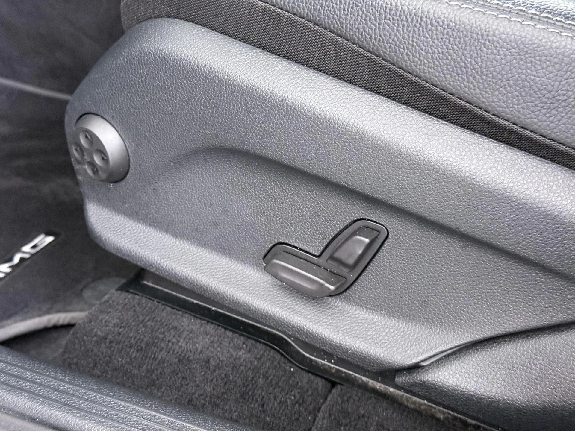 Hoofdafbeelding Mercedes-Benz EQC