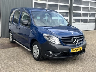 Hoofdafbeelding Mercedes-Benz Citan Mercedes-Benz Citan 108 CDI Ambiente Personenvervoer Airco Cruise controle 5-Persoons Sitebars Telefoonverbinding Euro 6 Bpm vrij voor particulier gebruik!!