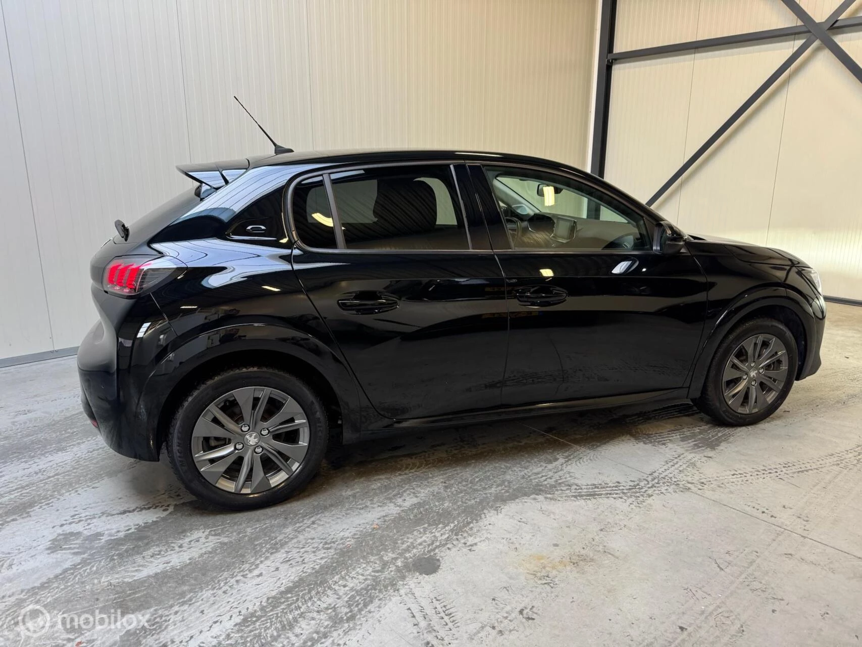 Hoofdafbeelding Peugeot e-208