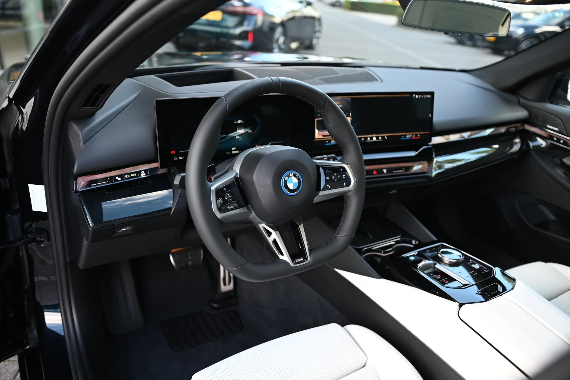 Hoofdafbeelding BMW i5