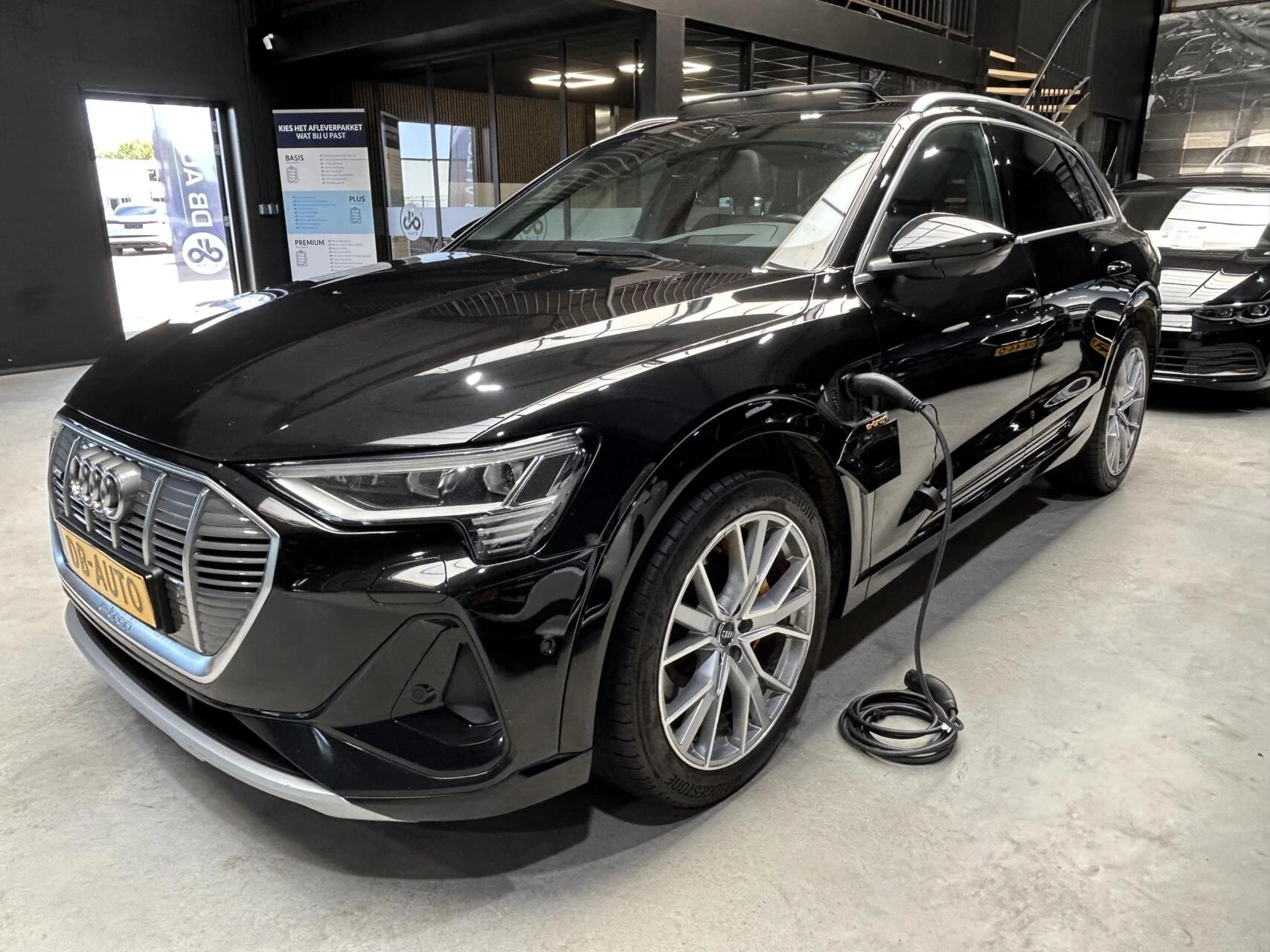 Hoofdafbeelding Audi e-tron