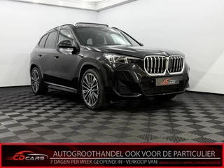 Hoofdafbeelding BMW X1 BMW X1 xDrive25e M-sport Pano, Driving assistant, 360 Camera, Head-up display, Elektrische achterklep, Cruise control adaptief, Stoelverwarming, 2 jaar garantie