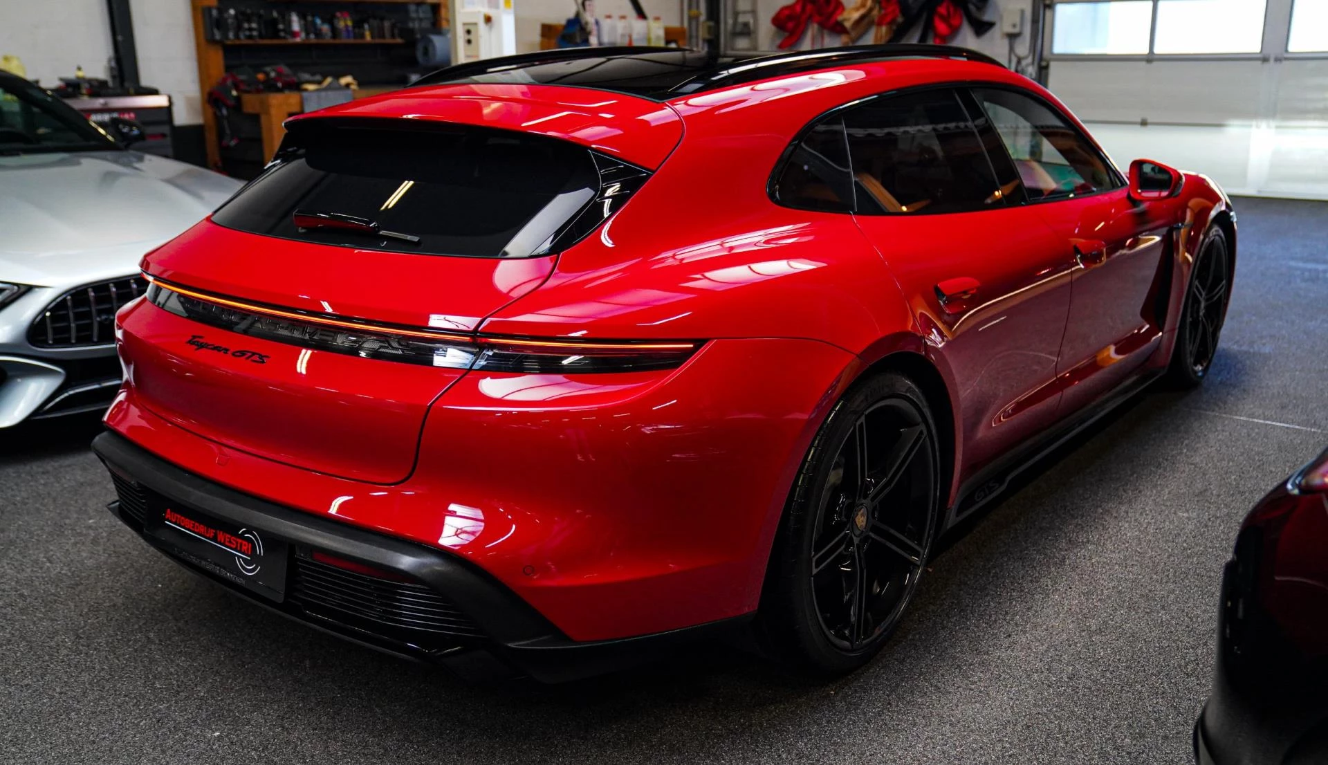 Hoofdafbeelding Porsche Taycan