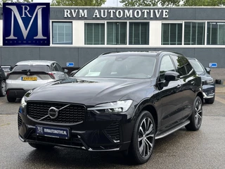 Volvo XC60 2.0 T8 Plug-in hybrid AWD Ultimate Dark Volvo XC60 VOLVO DEALER ONDERHOUDEN | PANODAK | ELEKTRISCHE TREKHAAK | CAMERA | STOEL- & STUURVERWARMING | HEAD-UP DISPLAY | MEMORY SEATS | HARMAN & KARDON | 20 INCH | RIJKLAAR + 12 MND BOVAG