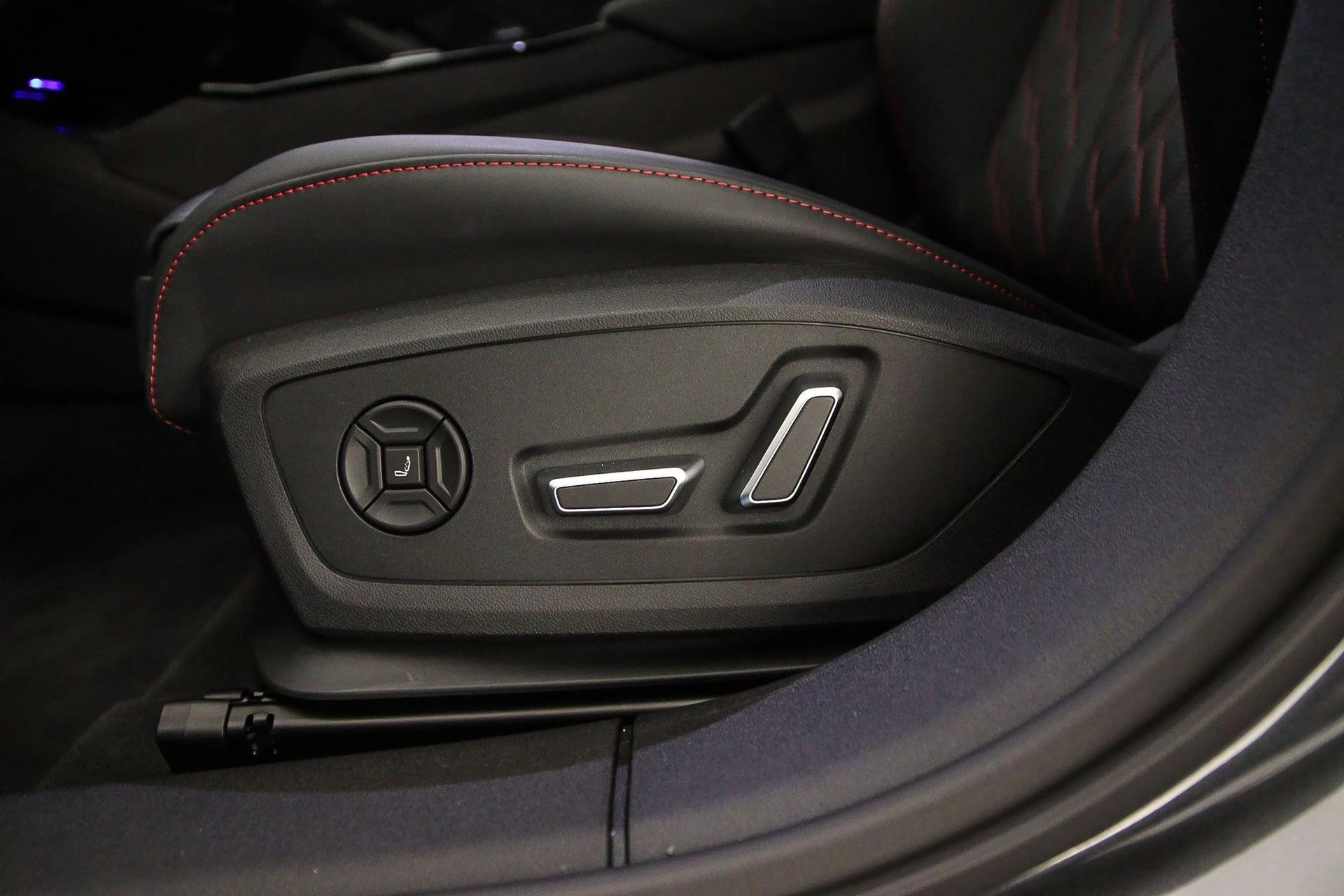 Hoofdafbeelding Audi S6 Avant e-tron